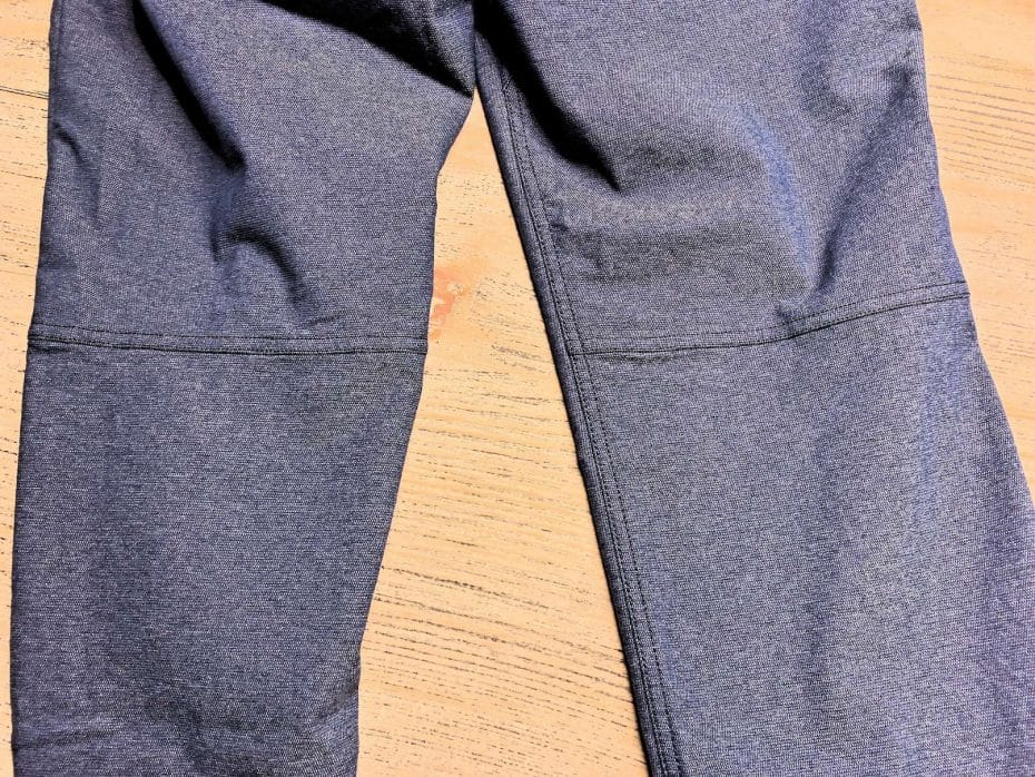 the lululemon jeans - the back still have the seam 
