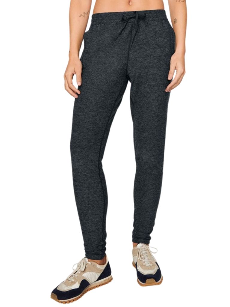 Best Women's Joggers: lululemon vs Vuori vs Outdoor Voices and more! 5 Best Women's Joggers: lululemon vs Vuori vs Outdoor Voices and more! 5