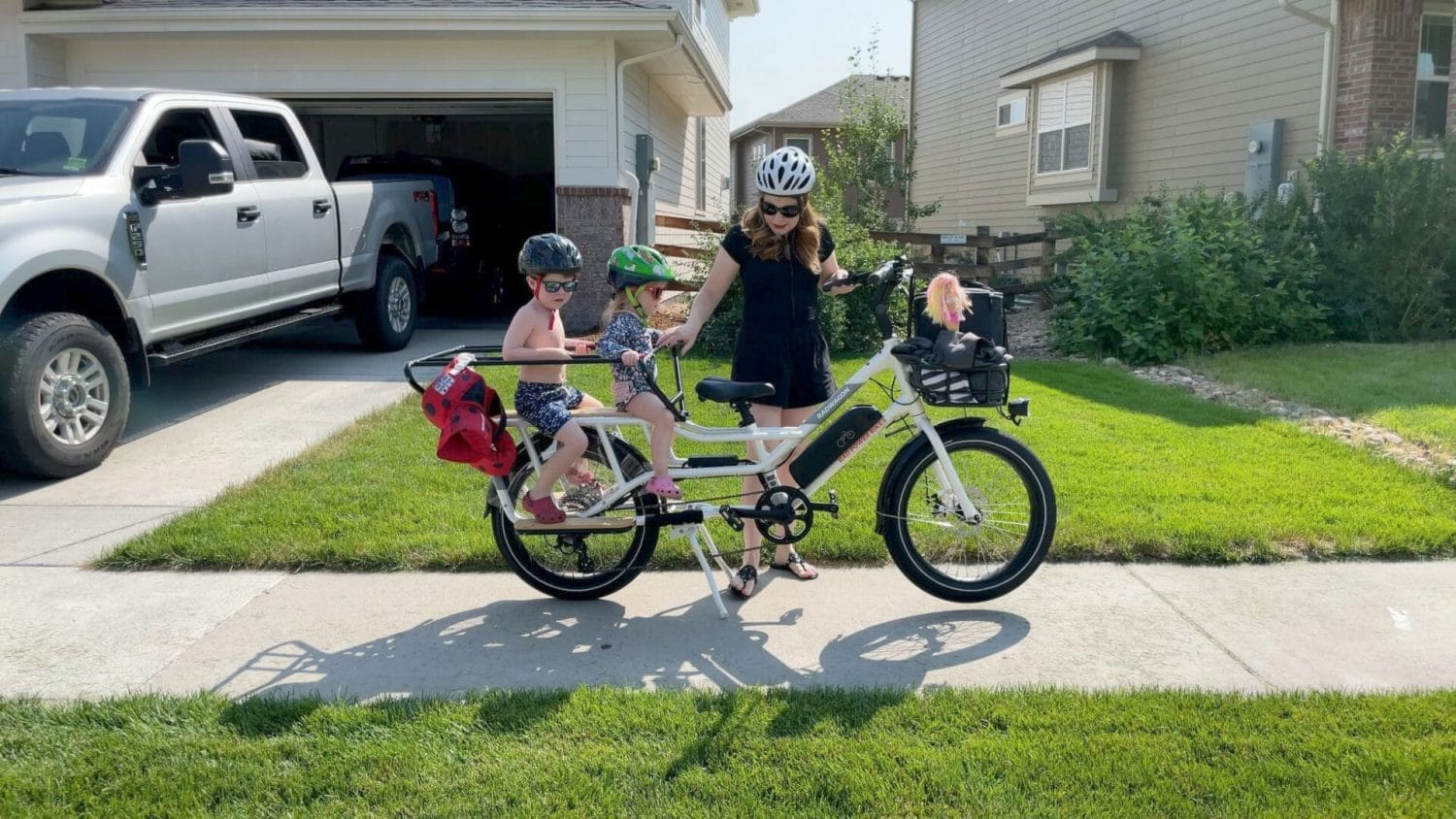 RadWagon 4 Review: The Ultimate Minivan of Electric Bikes (in the best way possible) 18 RadWagon 4 Review: The Ultimate Minivan of Electric Bikes (in the best way possible) 17