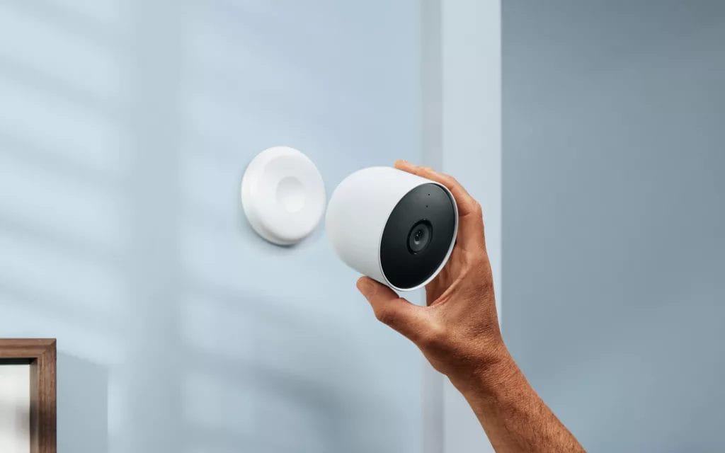How long does the new Nest Cam Outdoor work on a single charge? 2 Nest Cam Battery - how long does it last?