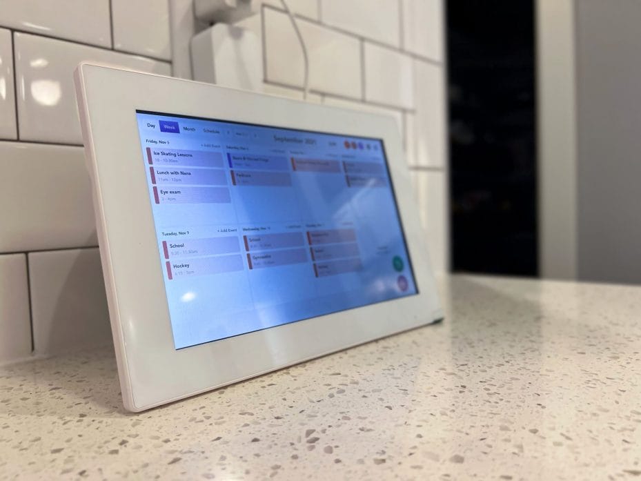 Alexa Echo Show vs. Google Home Hub vs. Skylight Calendar - which is THE BEST Smart Display?! 5 Skylight Calendar